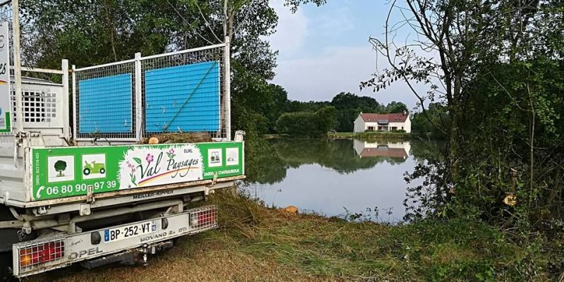 Entretien des abords de plan d'eau